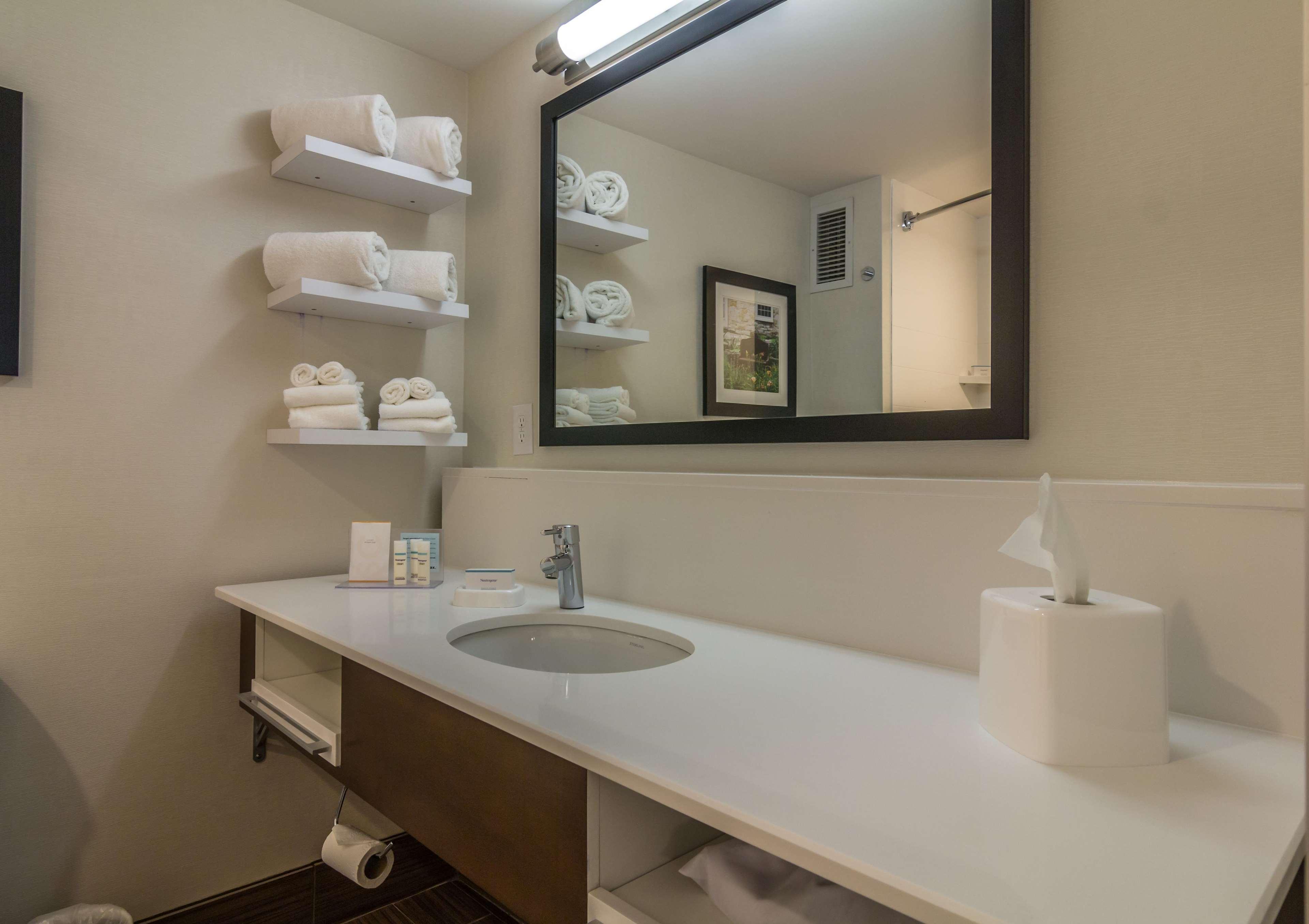 Hampton Inn Winchester-University/ Mall Esterno foto