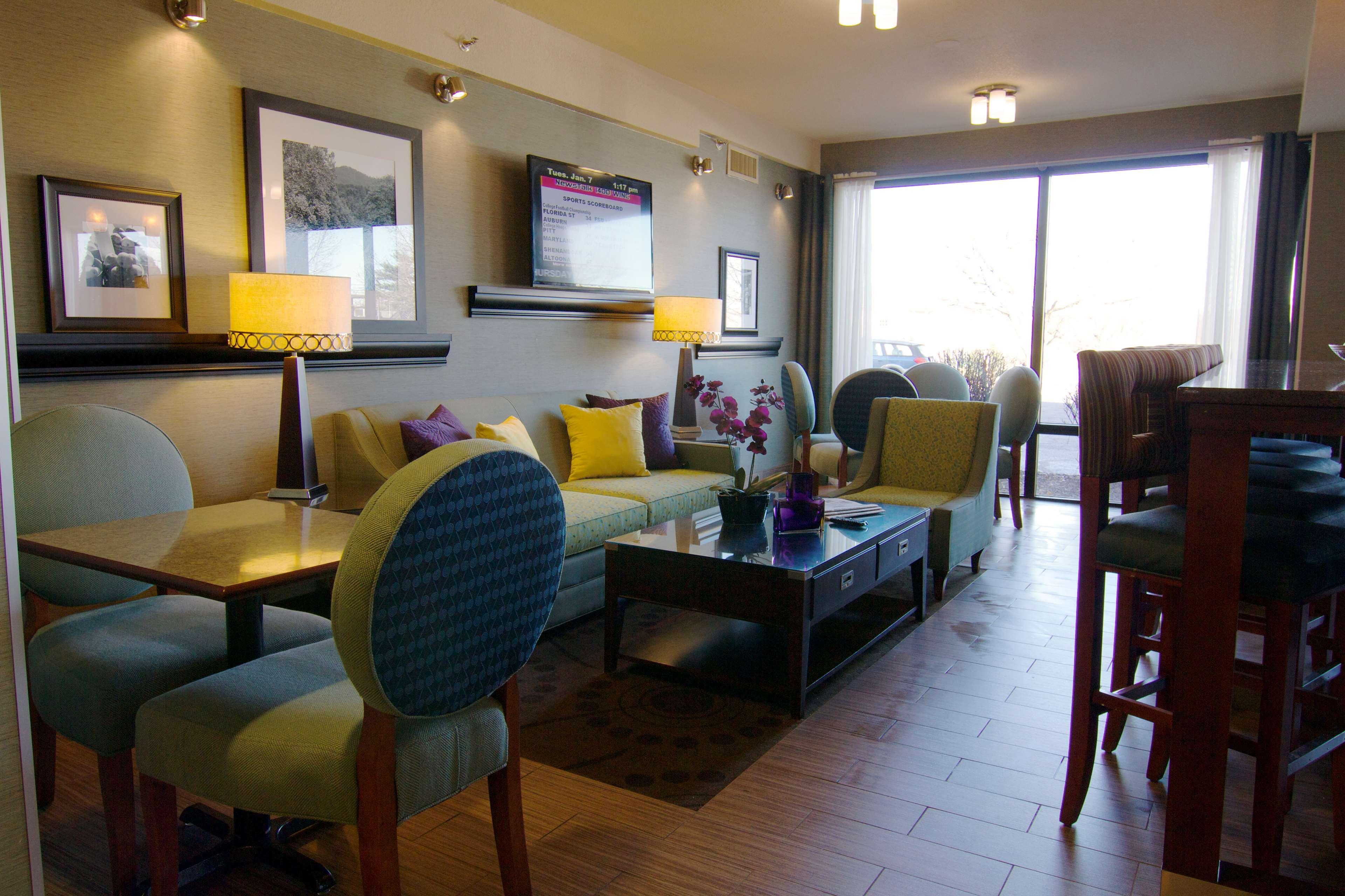 Hampton Inn Winchester-University/ Mall Esterno foto