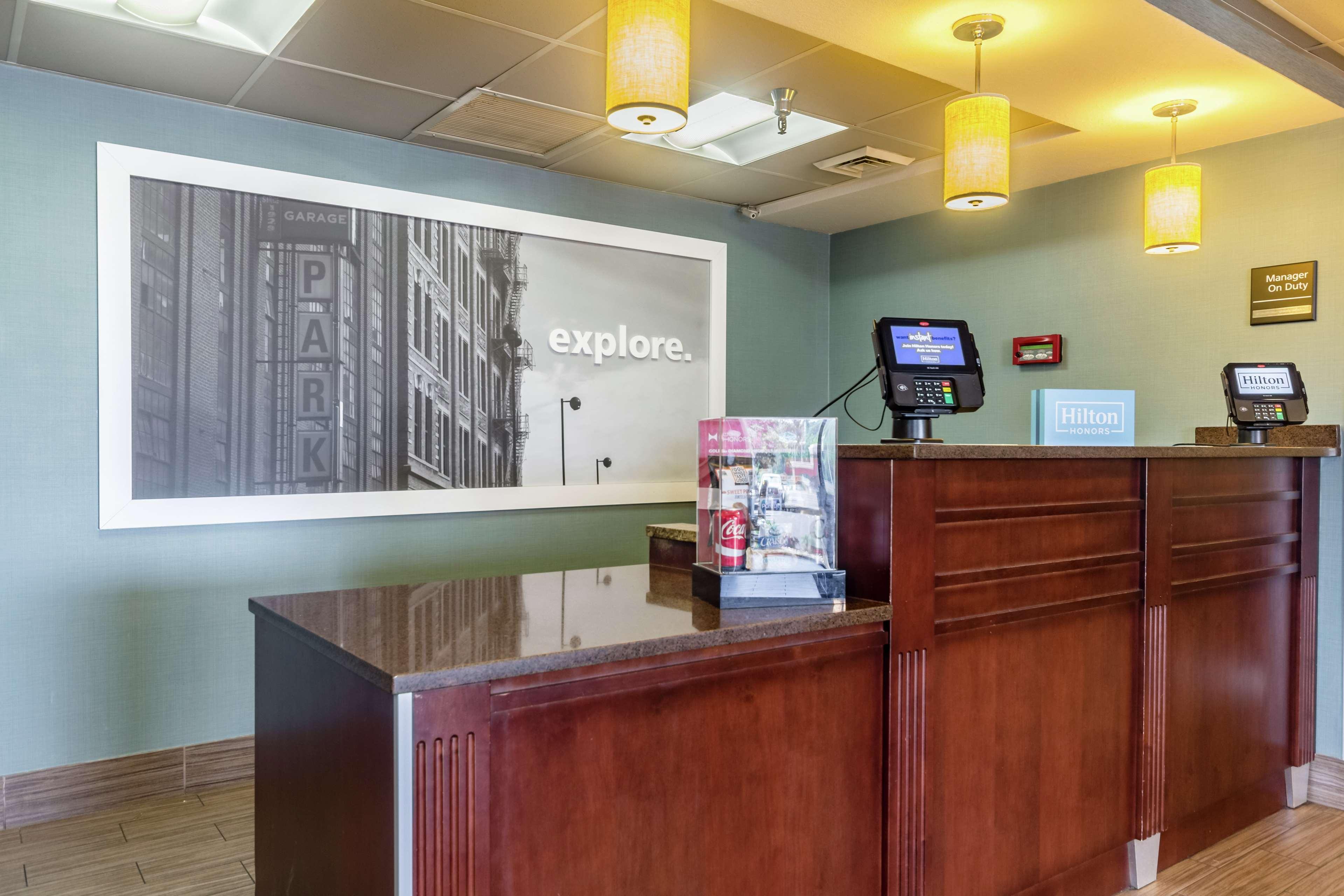 Hampton Inn Winchester-University/ Mall Esterno foto