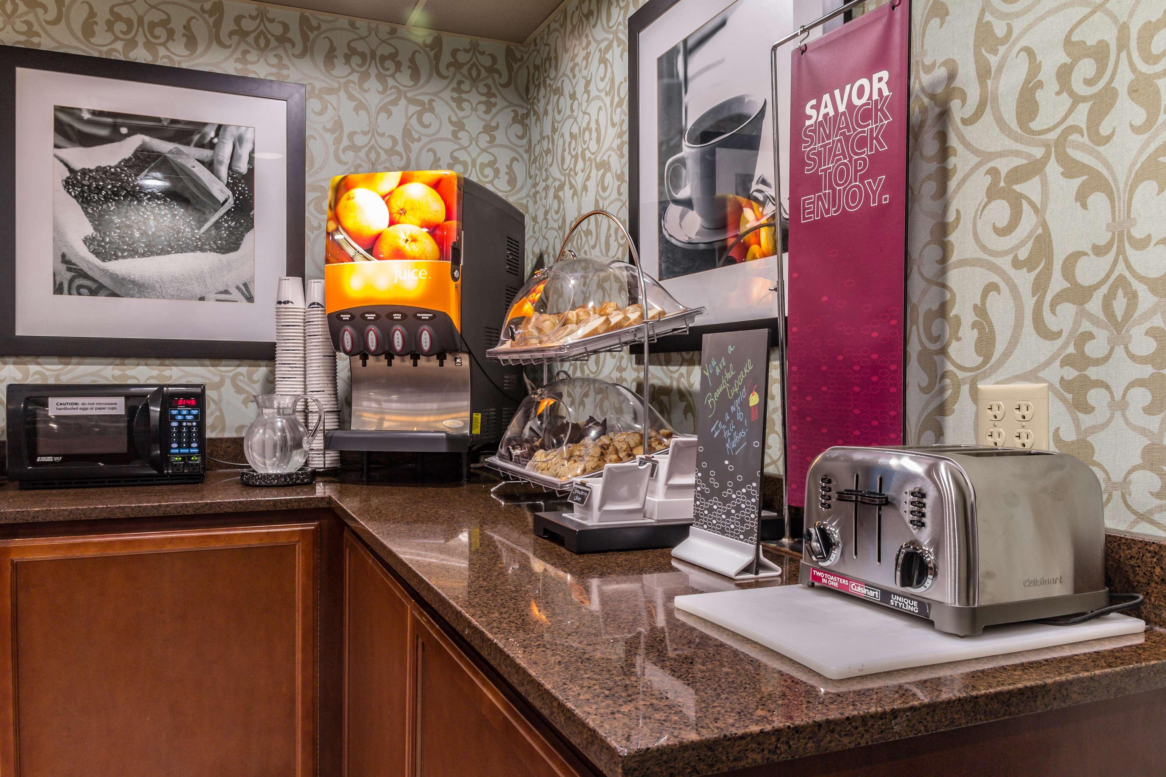 Hampton Inn Winchester-University/ Mall Esterno foto