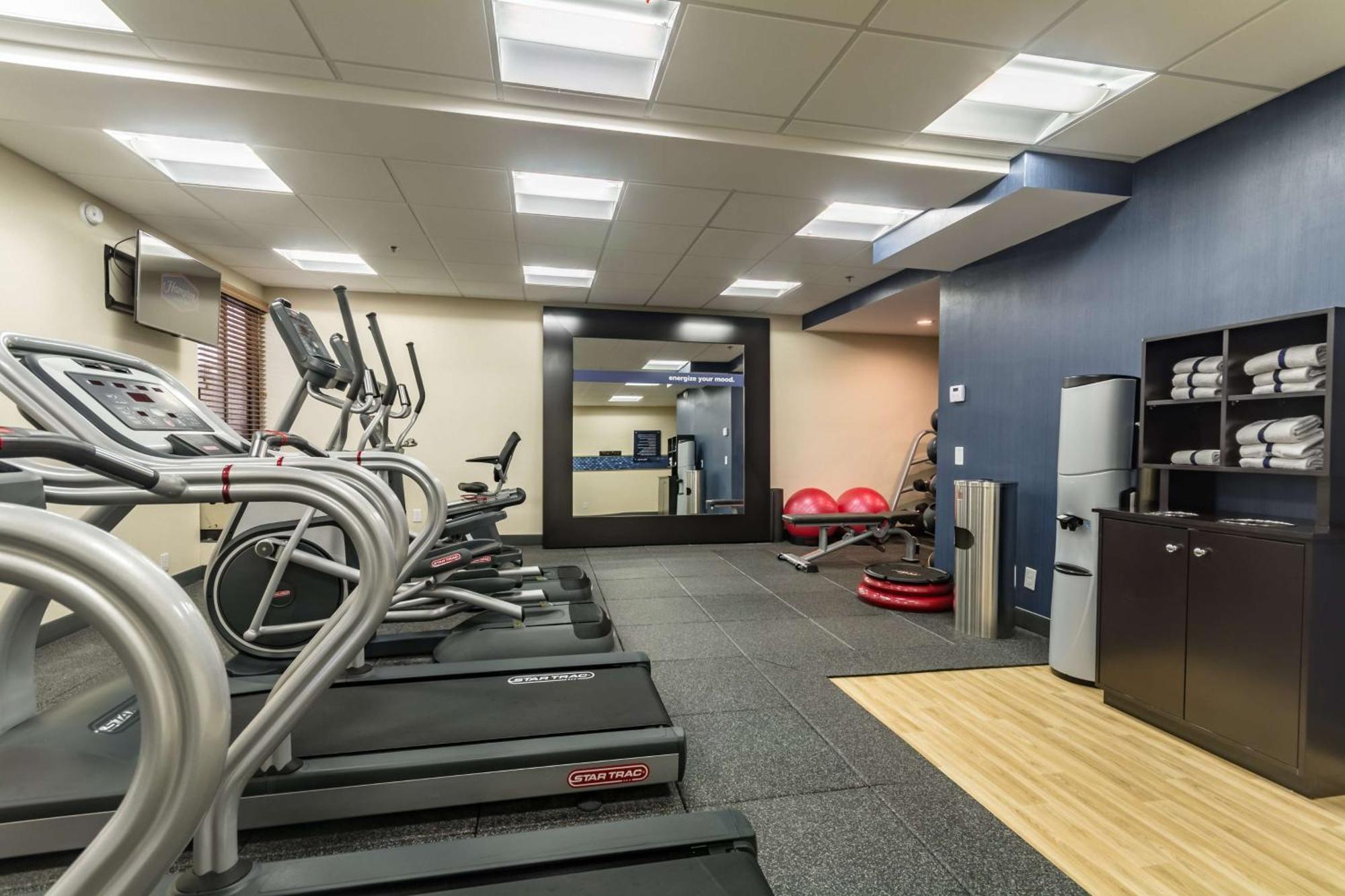 Hampton Inn Winchester-University/ Mall Esterno foto